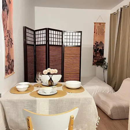 Hana House * Paris