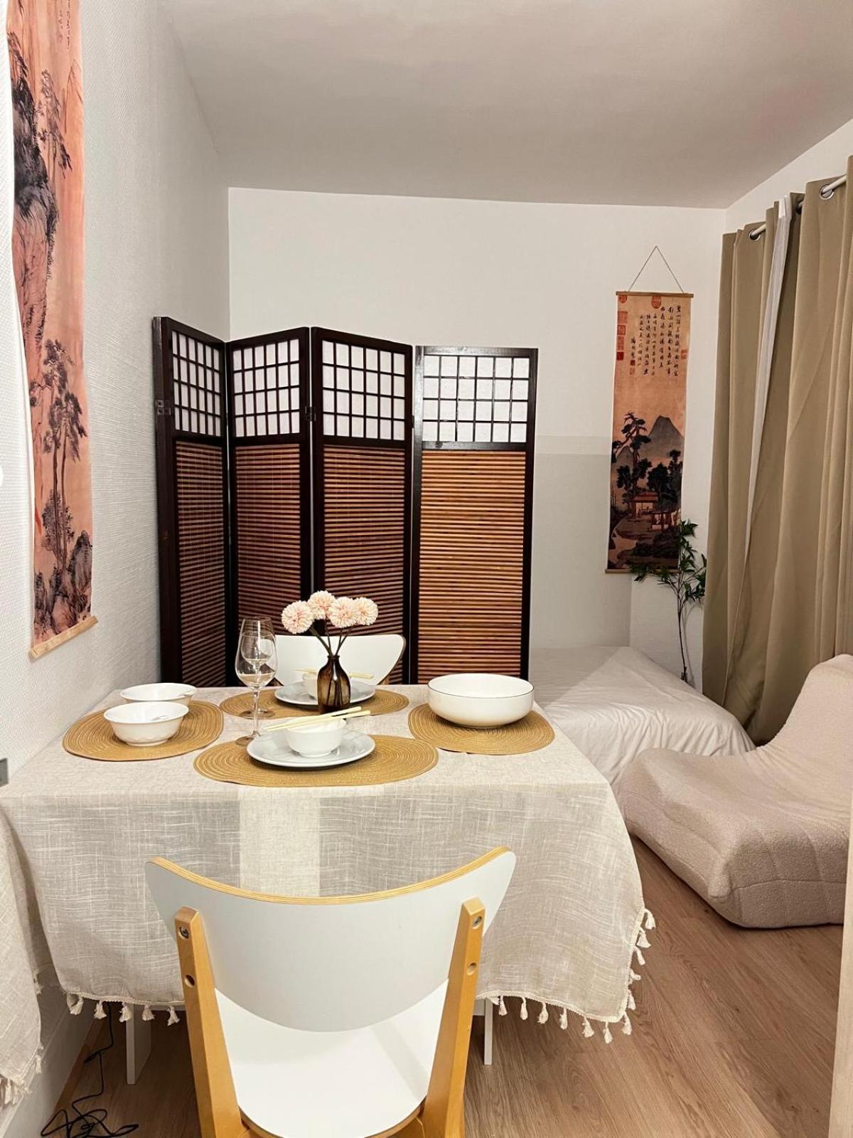 Hana House * Paris